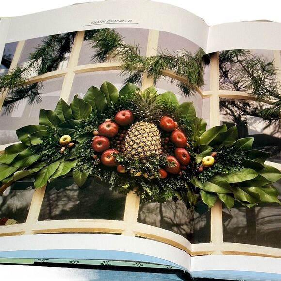 Christmas Decorations from Williamsburg Hardcover Craft and Decorating Book 1991 - Picture 7 of 9